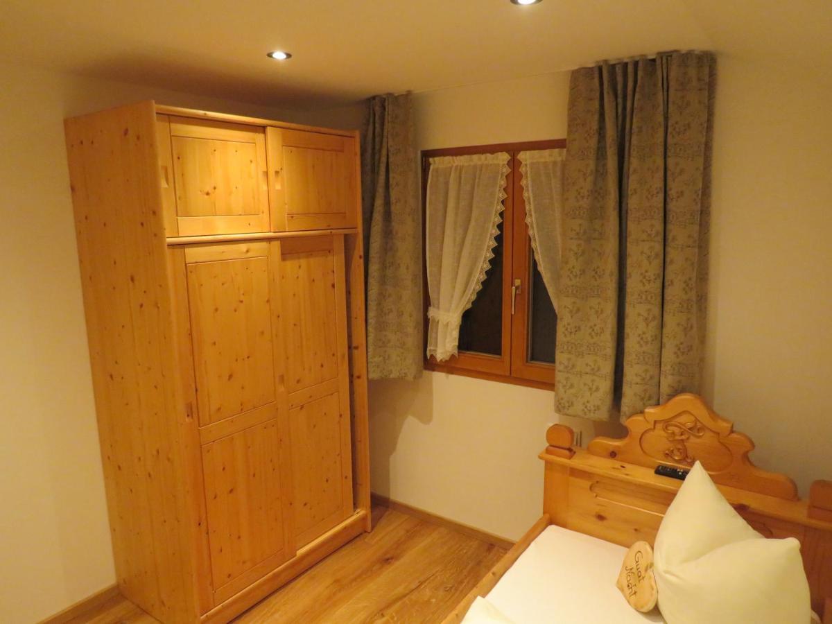 Haus Hubertus - Gaestehaus Sahler พาร์เตอเนน ภายนอก รูปภาพ